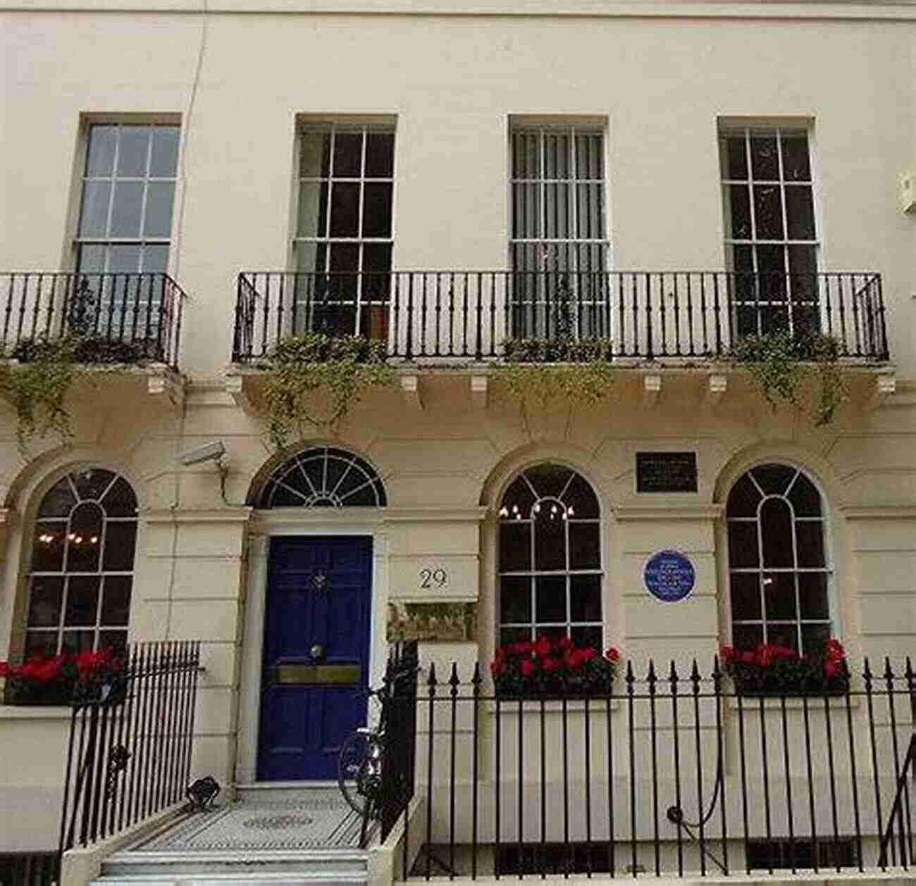 29 Fitzroy Square A Hub Of Intellectual Discourse Mrs Woolf And The Servants: An Intimate History Of Domestic Life In Bloomsbury