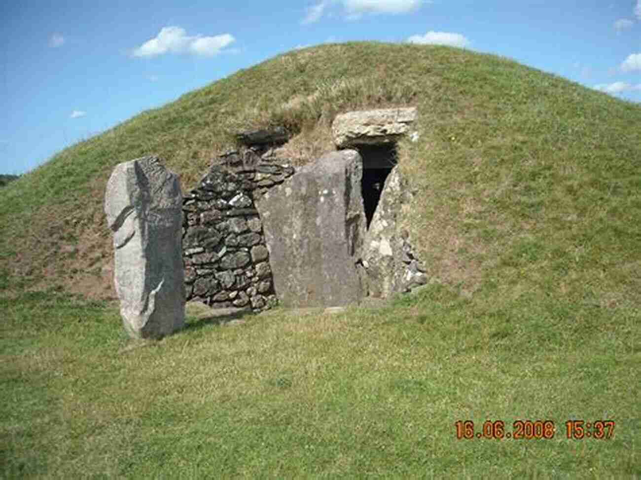 A Neolithic British Burial Mound The Birth Of Neolithic Britain: An Interpretive Account