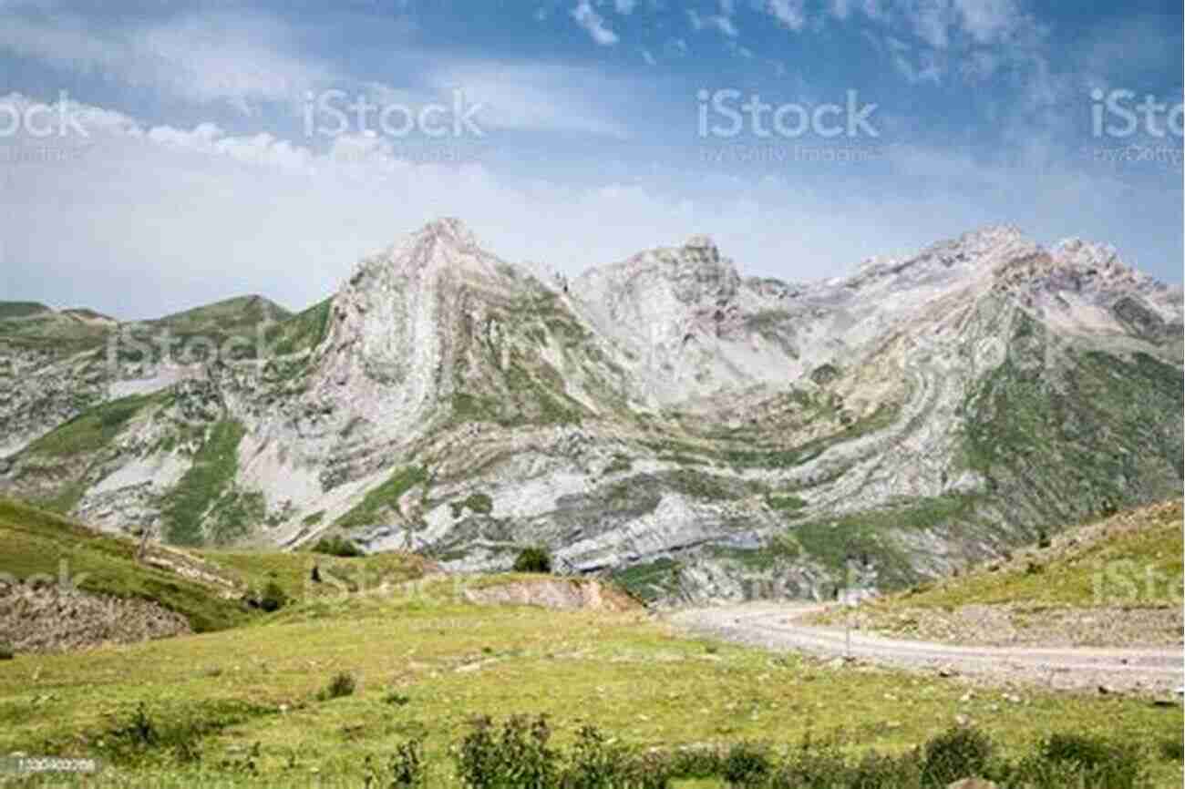 Aragonese Pyrenees Embark On The Adventure Of A Lifetime Aragonese Pyrenees (150 Images) Gordon D Shirreffs