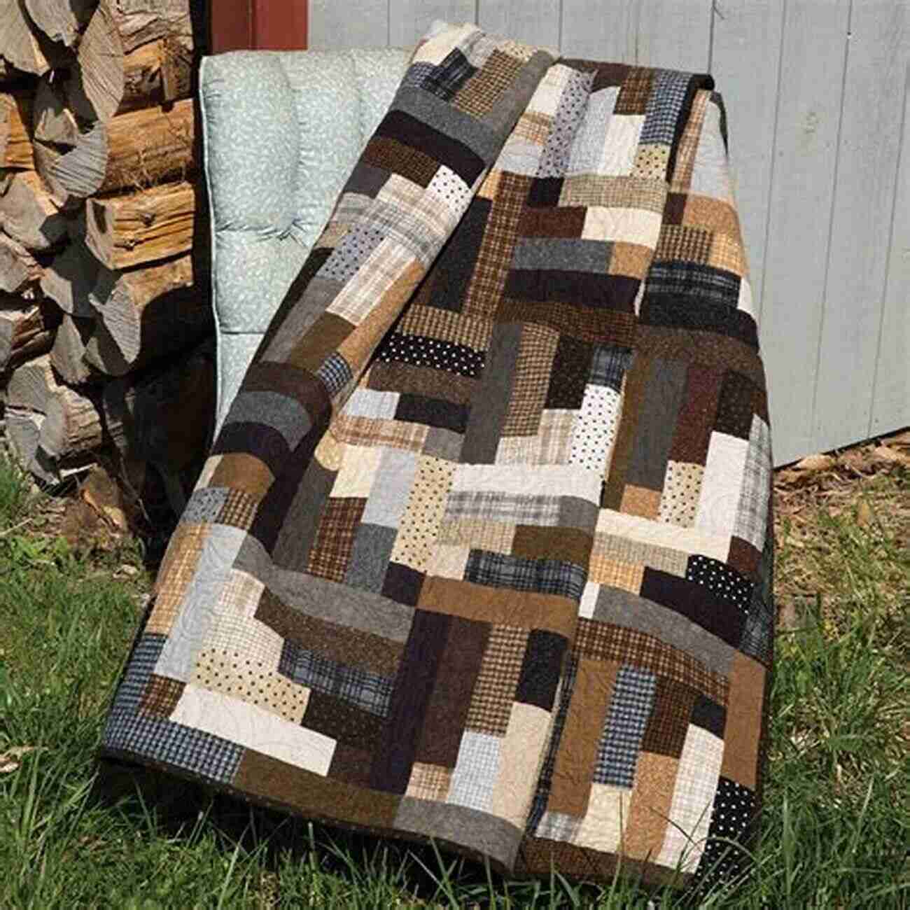 Barn Raising Quilt Pattern Making A Log Cabin Quilt: Everything From Fabric Selection By Constructing The Quilt To Quilting: Free Log Cabin Quilt Patterns Using Jelly Rolls