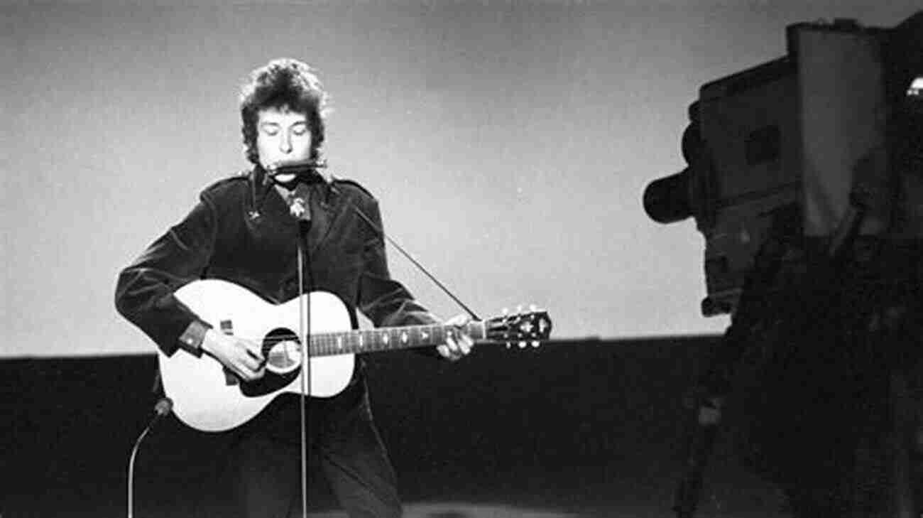 Bob Dylan Performing Blowin' In The Wind Live On Stage Easy Folk Songs For The Guitar With Downloadable MP3s (Dover Song Collections)