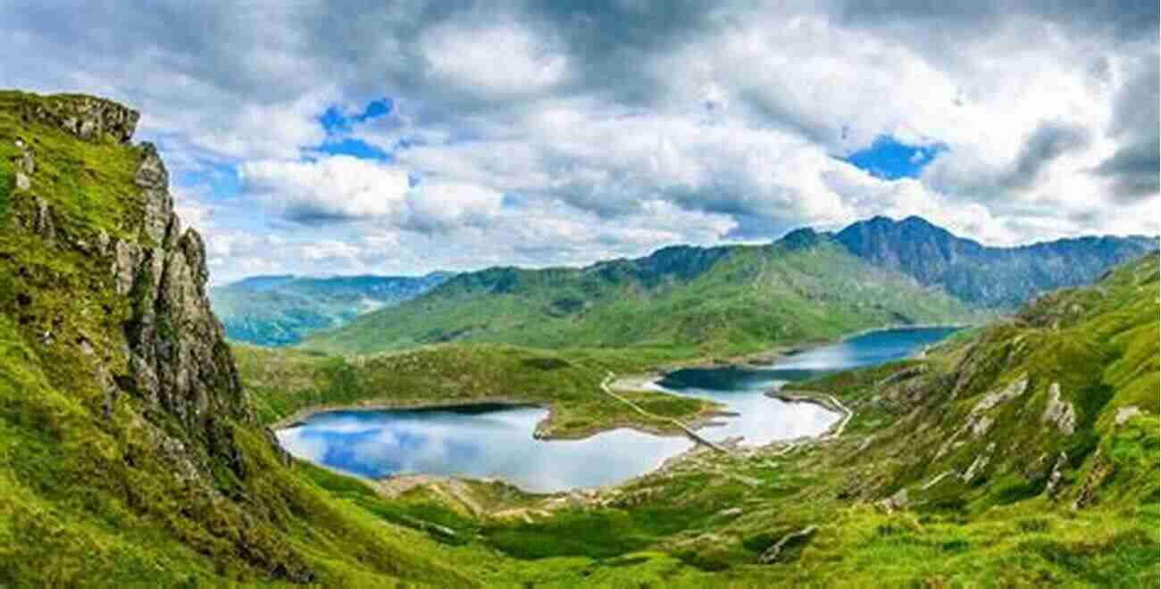 Snowdonia National Park Tourist Europe 2: The British Isles Wales Scotland Ireland (Ultimate 2016 4)