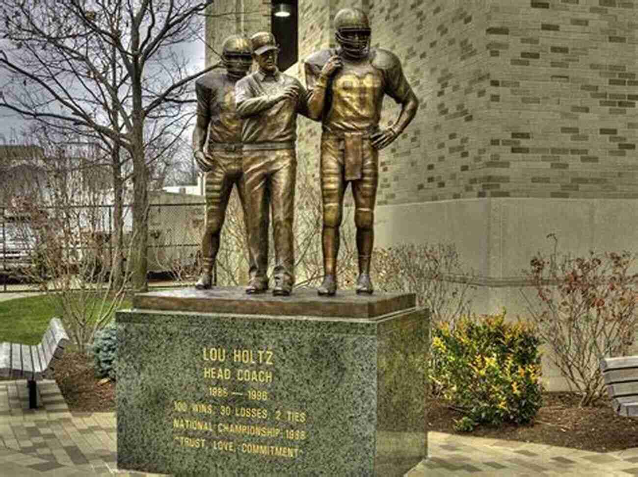 Statue Of Lou Holtz At Notre Dame The Last Golden Age: The Lou Holtz Years Of Notre Dame Football: 1986 1996