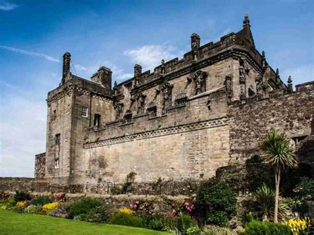 Stirling Castle, An Architectural Marvel 10 AMAZING PLACES TO SEE IN SCOTLAND