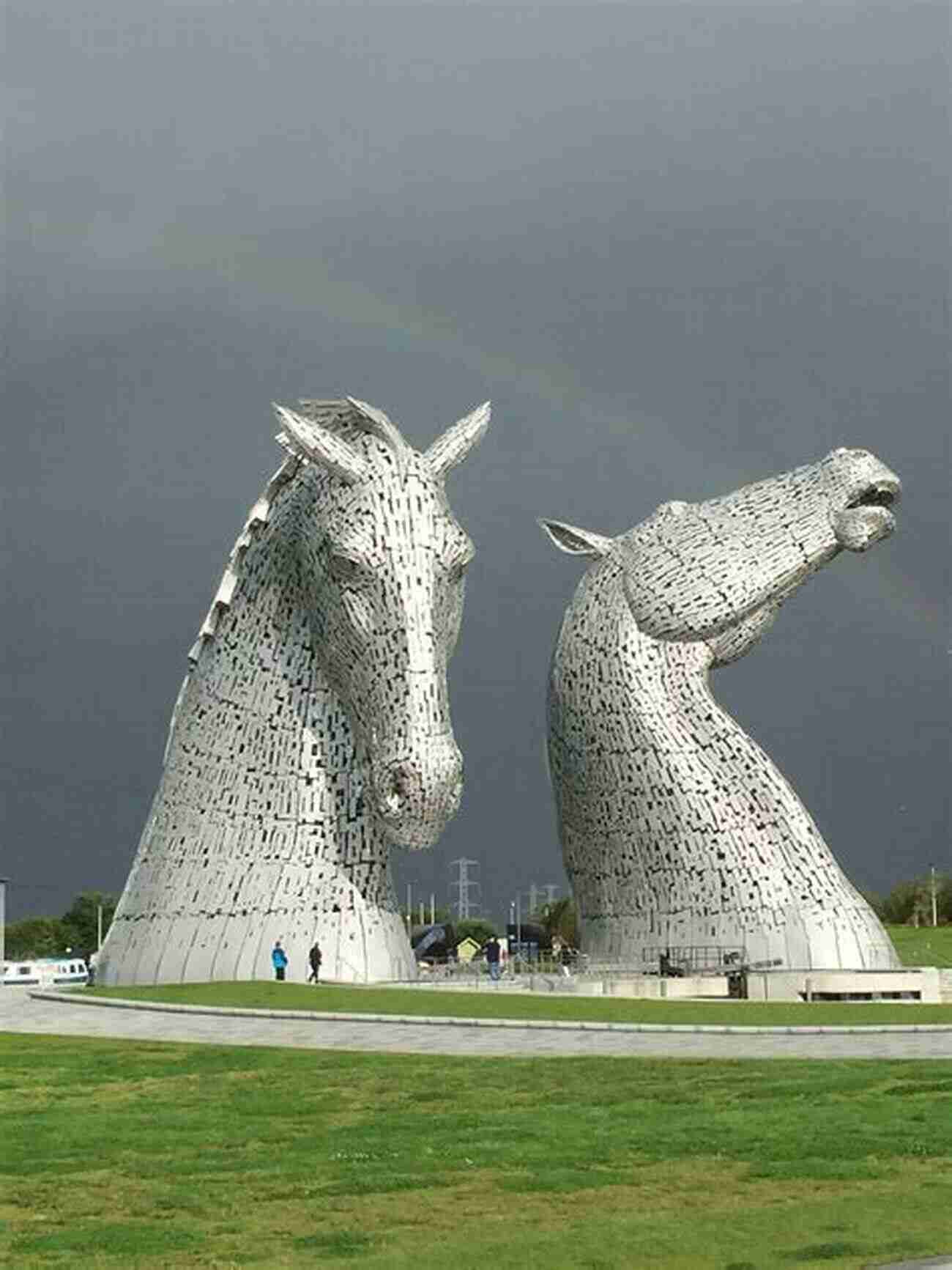 The Impressive Kelpies Sculptures 10 AMAZING PLACES TO SEE IN SCOTLAND