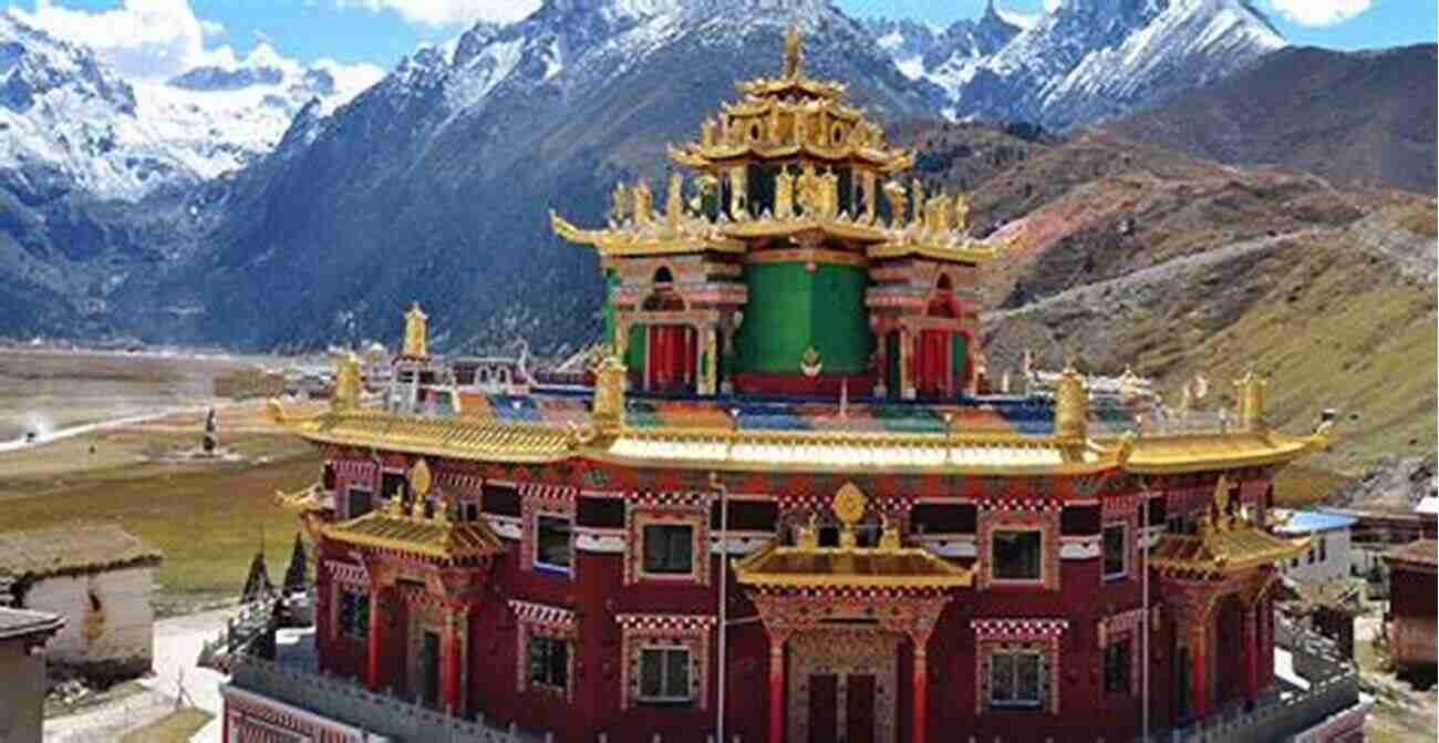 Tibetan Monasteries Serene Escape 20 Things To Do In Manali (20 Things (Discover India) 9)