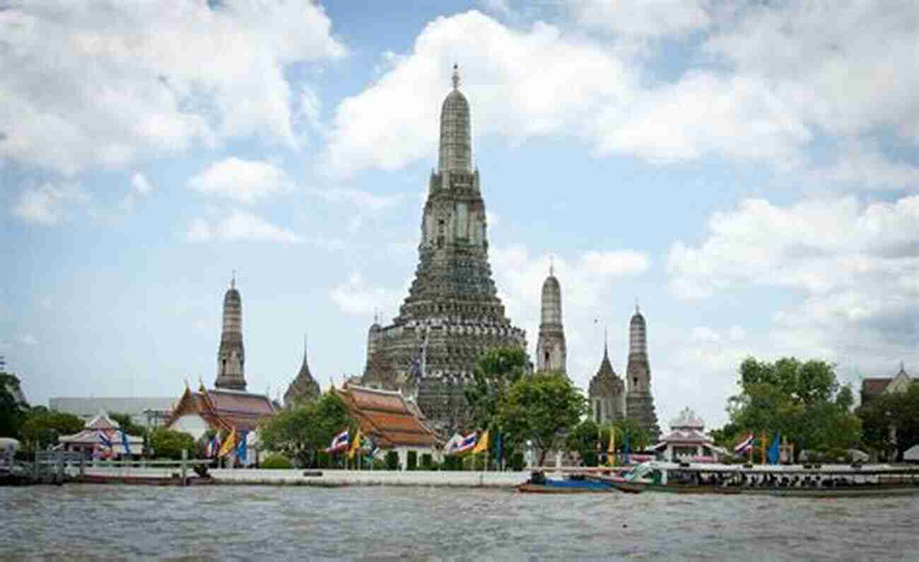 Wat Arun The Temple Of Dawn A Bangkok Temple Map For Koh Ratan Kosin