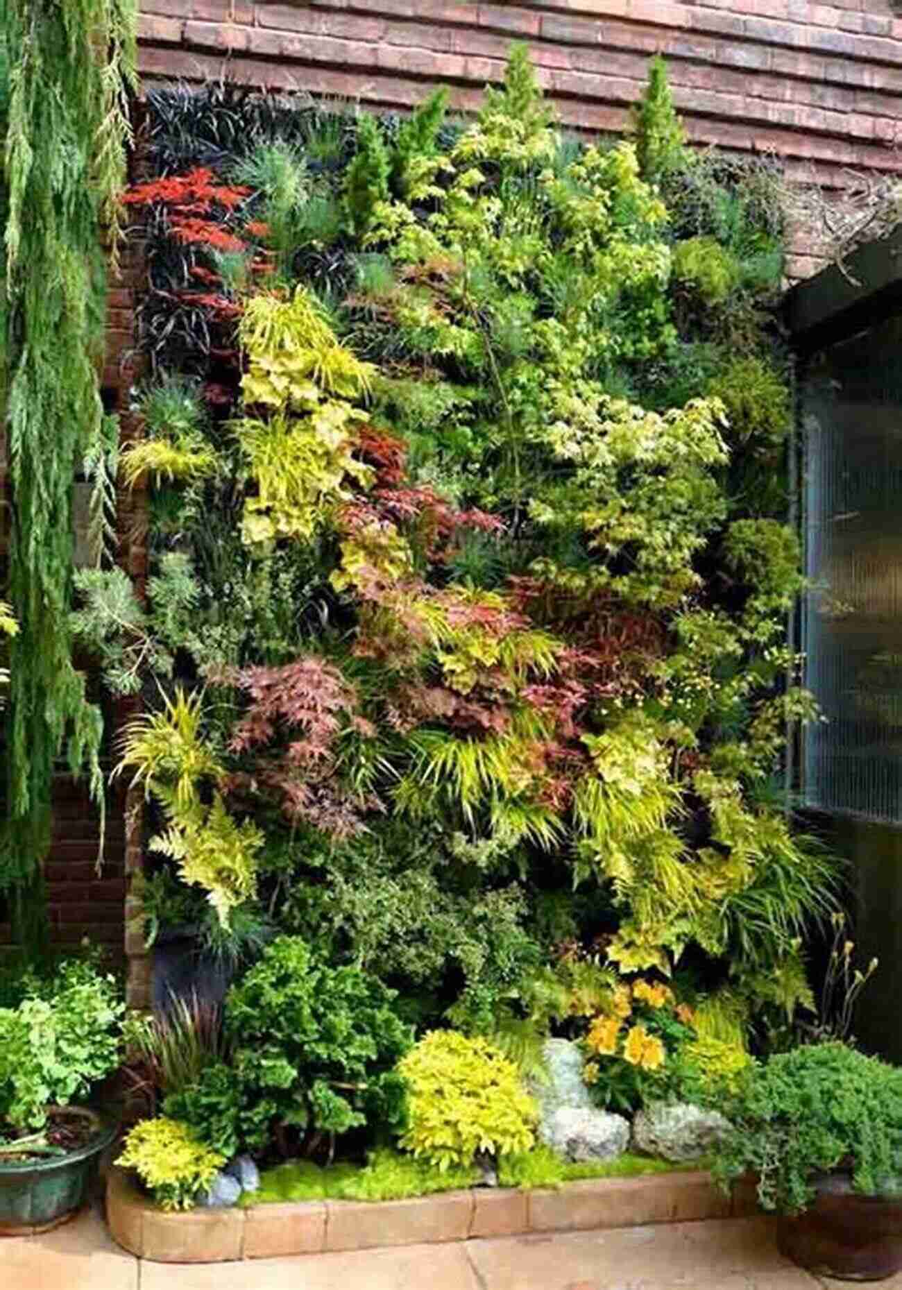 Vertical Garden On A Wall DIY Survival Projects : The Top DIY Projects For The Self Sufficient Homeowner